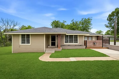 107 Sayles Street Brenham TX 77833