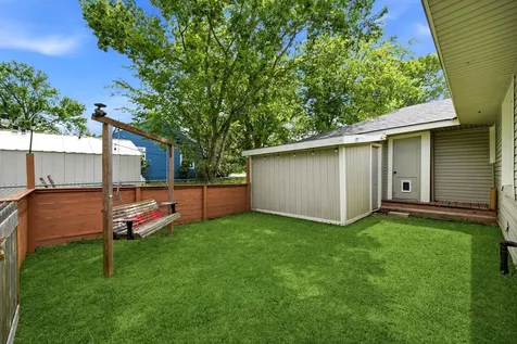107 Sayles Street Brenham TX 77833
