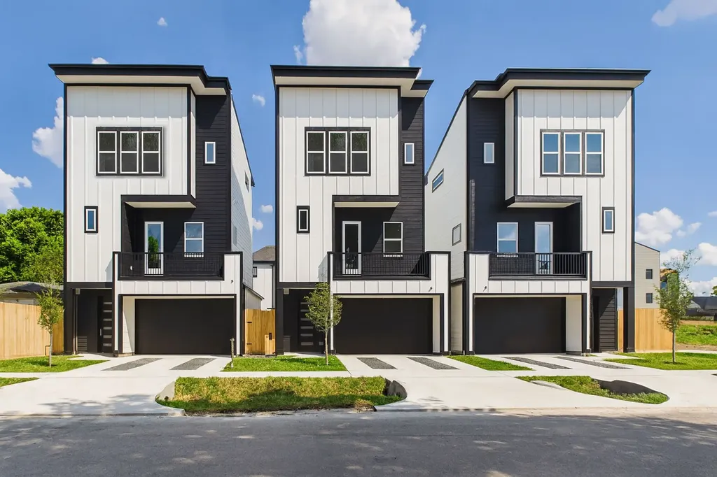 4508 Robertson Houston TX 77009