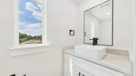 4508 Robertson Houston TX 77009