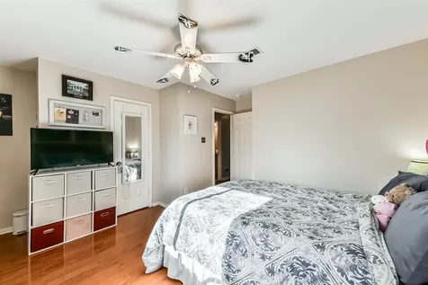1116 Lake Shore Drive Pearland TX 77581