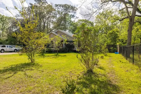 708 Plum Grove Road Cleveland TX 77327