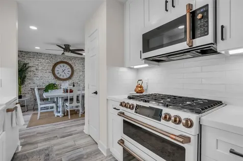 1223 Saxony Lane Houston TX 77058