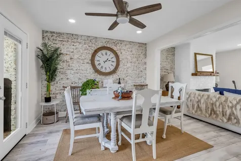 1223 Saxony Lane Houston TX 77058