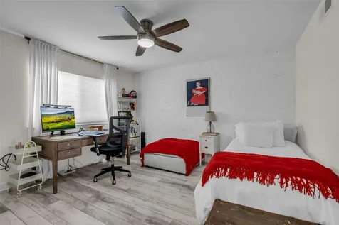 1223 Saxony Lane Houston TX 77058