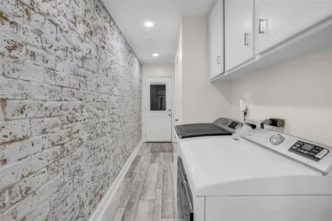 1223 Saxony Lane Houston TX 77058