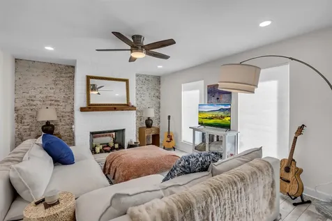1223 Saxony Lane Houston TX 77058