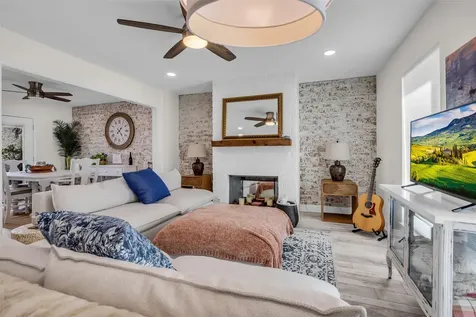 1223 Saxony Lane Houston TX 77058