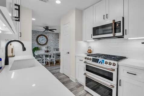 1223 Saxony Lane Houston TX 77058