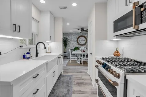 1223 Saxony Lane Houston TX 77058