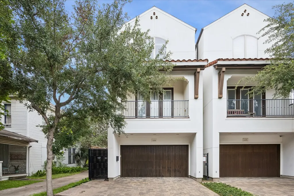 1208 Welch Street Houston TX 77006