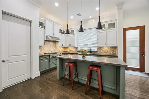 1208 Welch Street Houston TX 77006