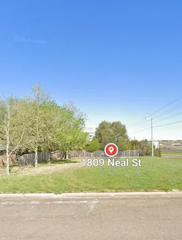 1809 Neal Street Navasota TX 77868