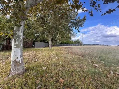 1809 Neal Street Navasota TX 77868