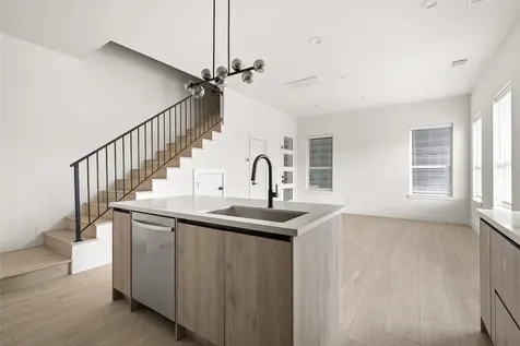 107 Tolima Dove Street Houston TX 77018