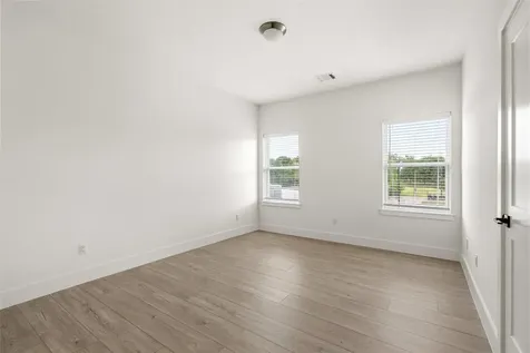 107 Tolima Dove Street Houston TX 77018