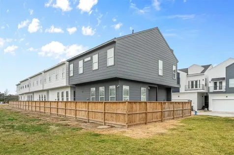 107 Tolima Dove Street Houston TX 77018