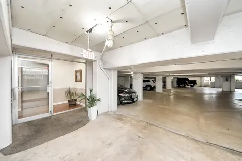 5050 Ambassador Way 306 Houston TX 77056