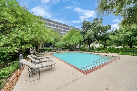 5050 Ambassador Way 306 Houston TX 77056