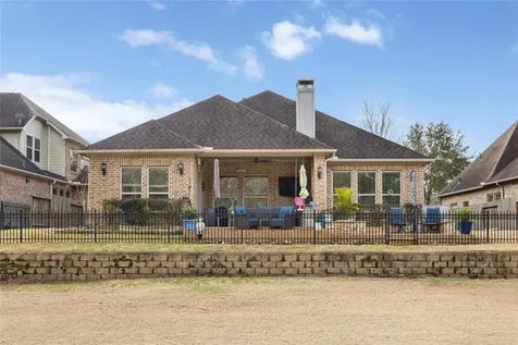 3131 N Cotswold Manor Drive Kingwood TX 77339