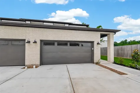 4328 Avron Drive B Stafford TX 77477