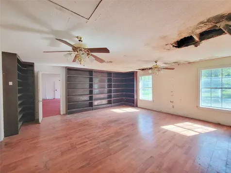 2263 Fm 2610 Road Cleveland TX 77327