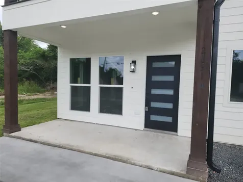 2651 Beaumont Avenue A Liberty TX 77575