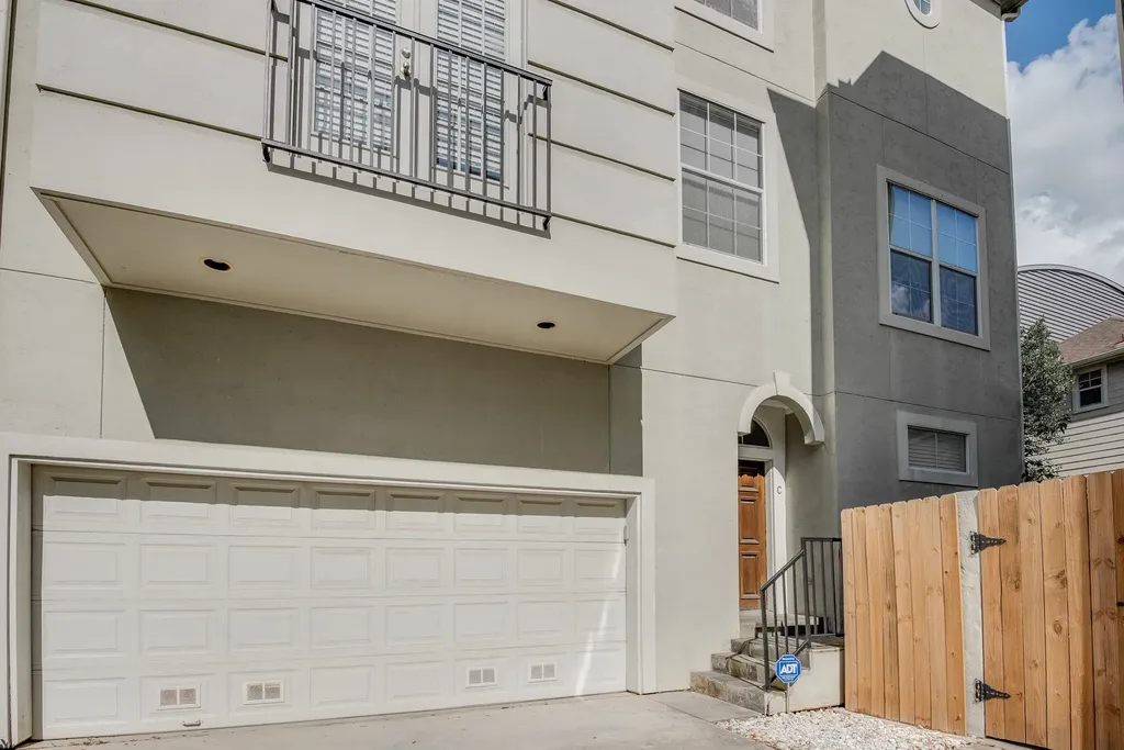 5610 Kiam Street C Houston TX 77007