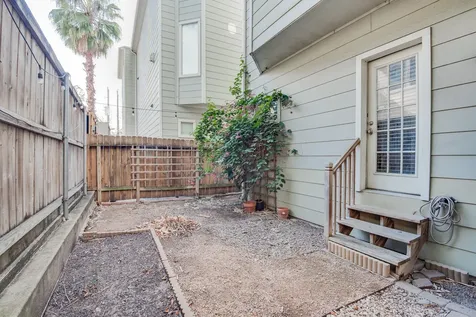 5610 Kiam Street C Houston TX 77007