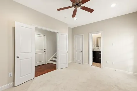 5610 Kiam Street C Houston TX 77007