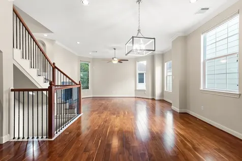 5610 Kiam Street C Houston TX 77007