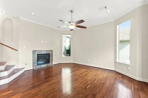 5610 Kiam Street C Houston TX 77007
