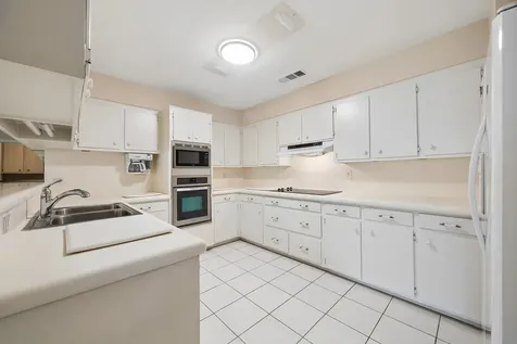2454 Country Club Drive Pearland TX 77581
