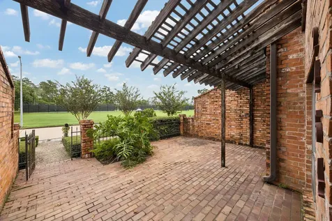 2454 Country Club Drive Pearland TX 77581