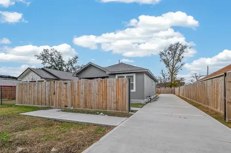 4309 Beggs Street Houston TX 77009