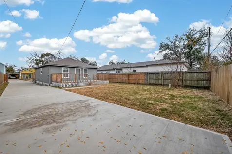 4309 Beggs Street Houston TX 77009
