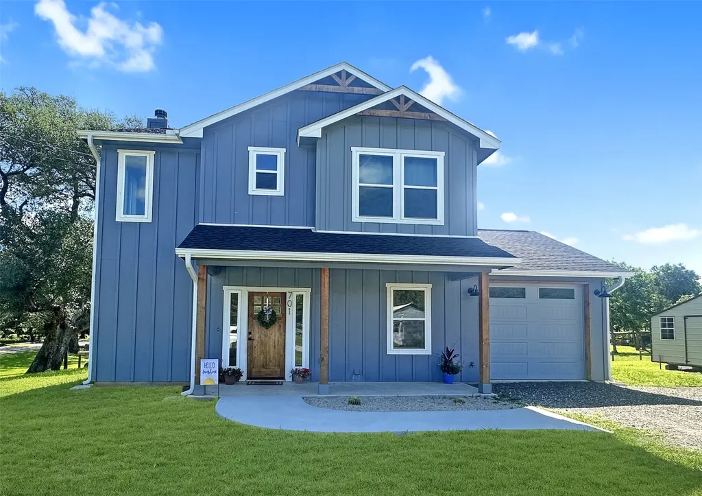 701 S Hudson Street S Flatonia TX 78941