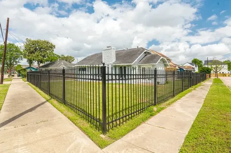 5401 N Capitol Street Houston TX 77011