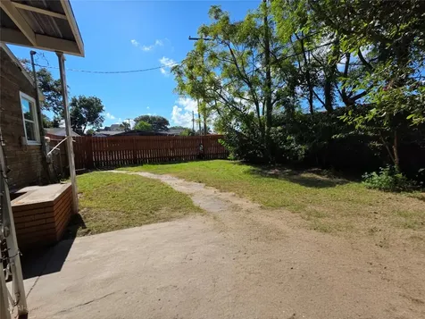 118 Whiting Street Galveston TX 77550