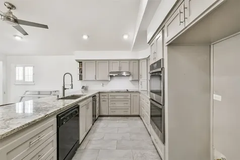 1823 Tiki Drive Galveston TX 77554