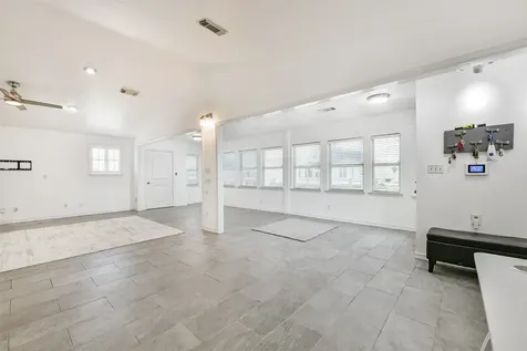 1823 Tiki Drive Galveston TX 77554