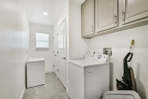 1823 Tiki Drive Galveston TX 77554