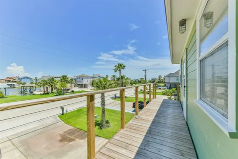 1823 Tiki Drive Galveston TX 77554