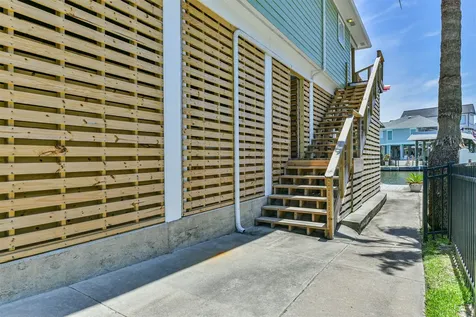 1823 Tiki Drive Galveston TX 77554