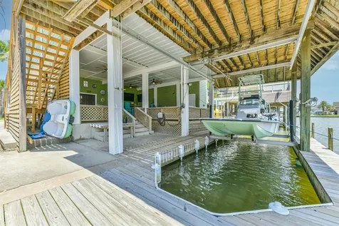 1823 Tiki Drive Galveston TX 77554