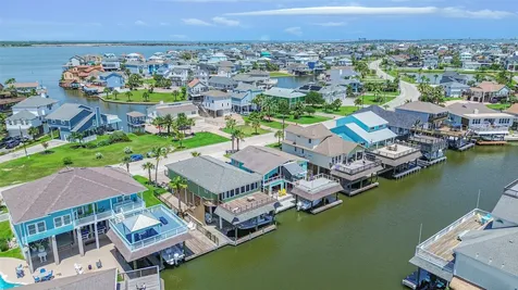 1823 Tiki Drive Galveston TX 77554