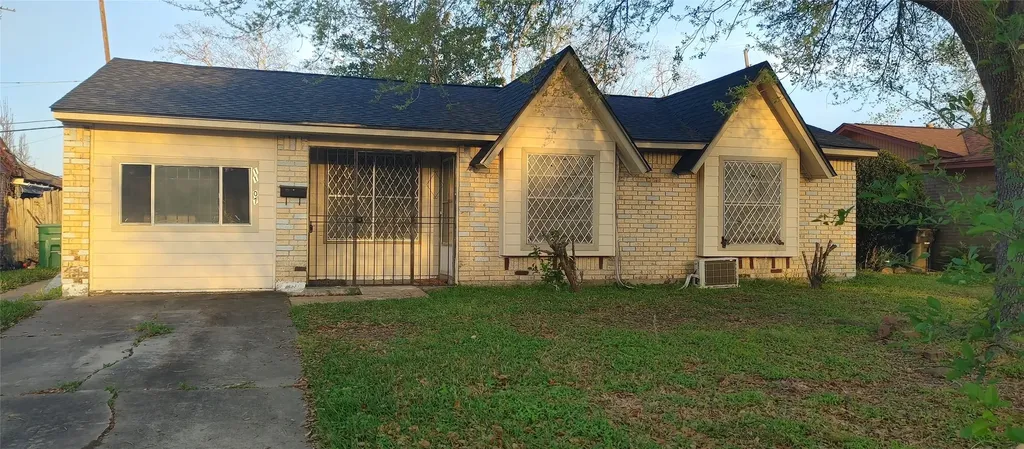 11007 Southview Street Houston TX 77047