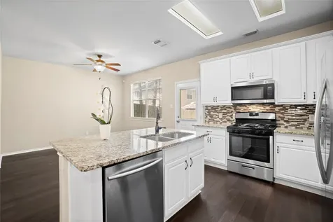15 Blue Creek Place The Woodlands TX 77382