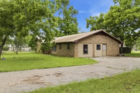 240 Sycamore Street Alto TX 75925