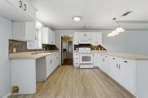 240 Sycamore Street Alto TX 75925